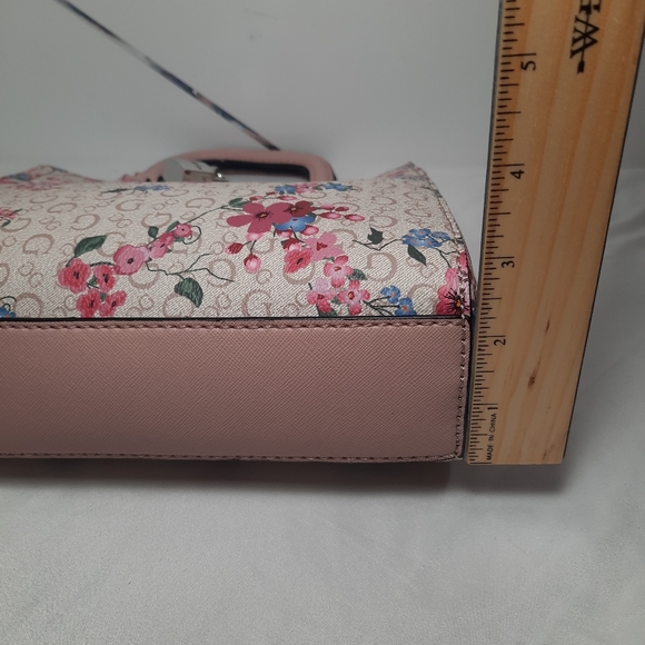 GUESS Purse Rose Multi Meera Hand Bag Flower Bag Beige Pink - Picture 14 of 14